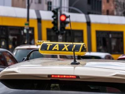 Keeping Taxi Drivers on the Move: Mercury Rent-A-Car's Lifeline Service